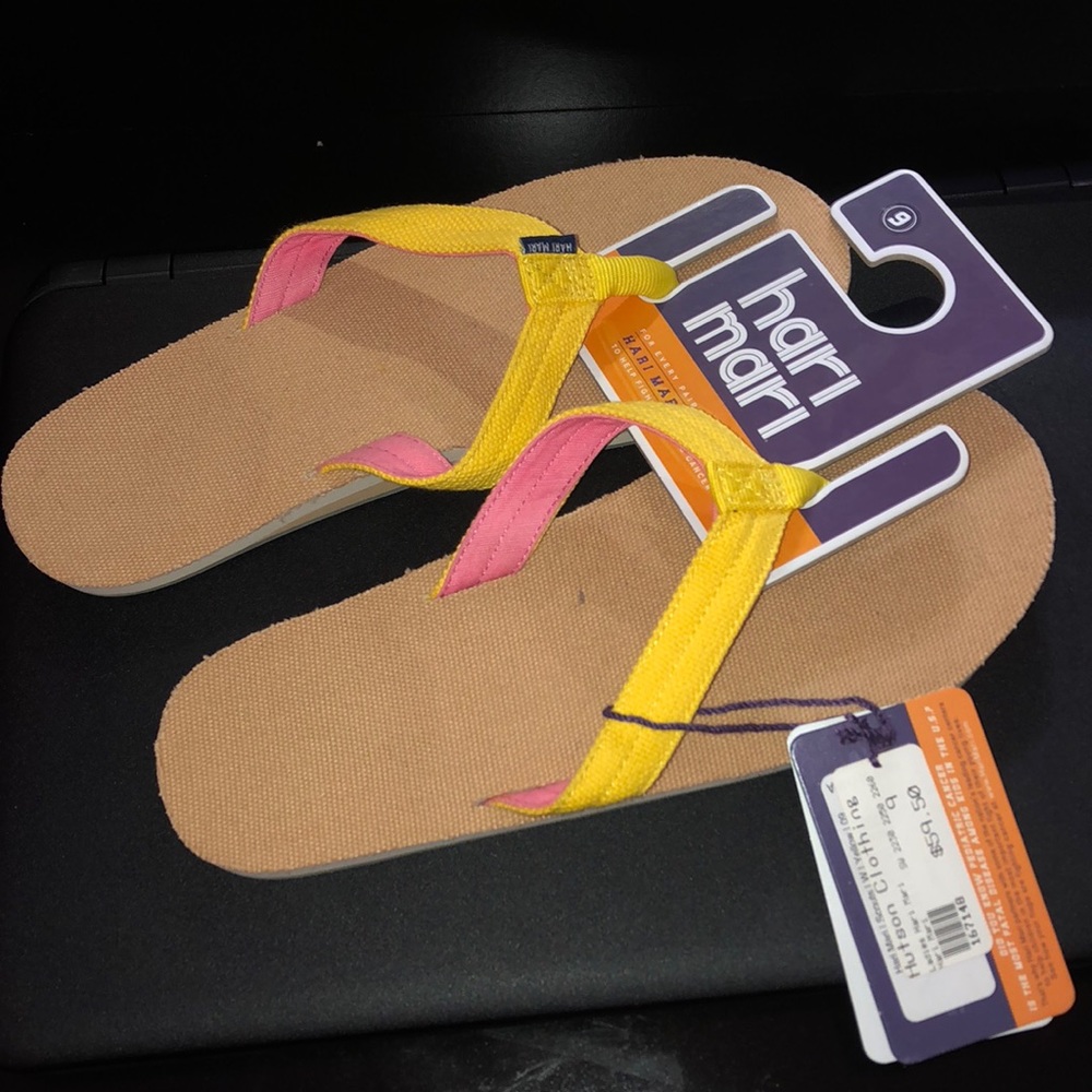 ‼️SOLD‼️Brand new Hari mari flip flops